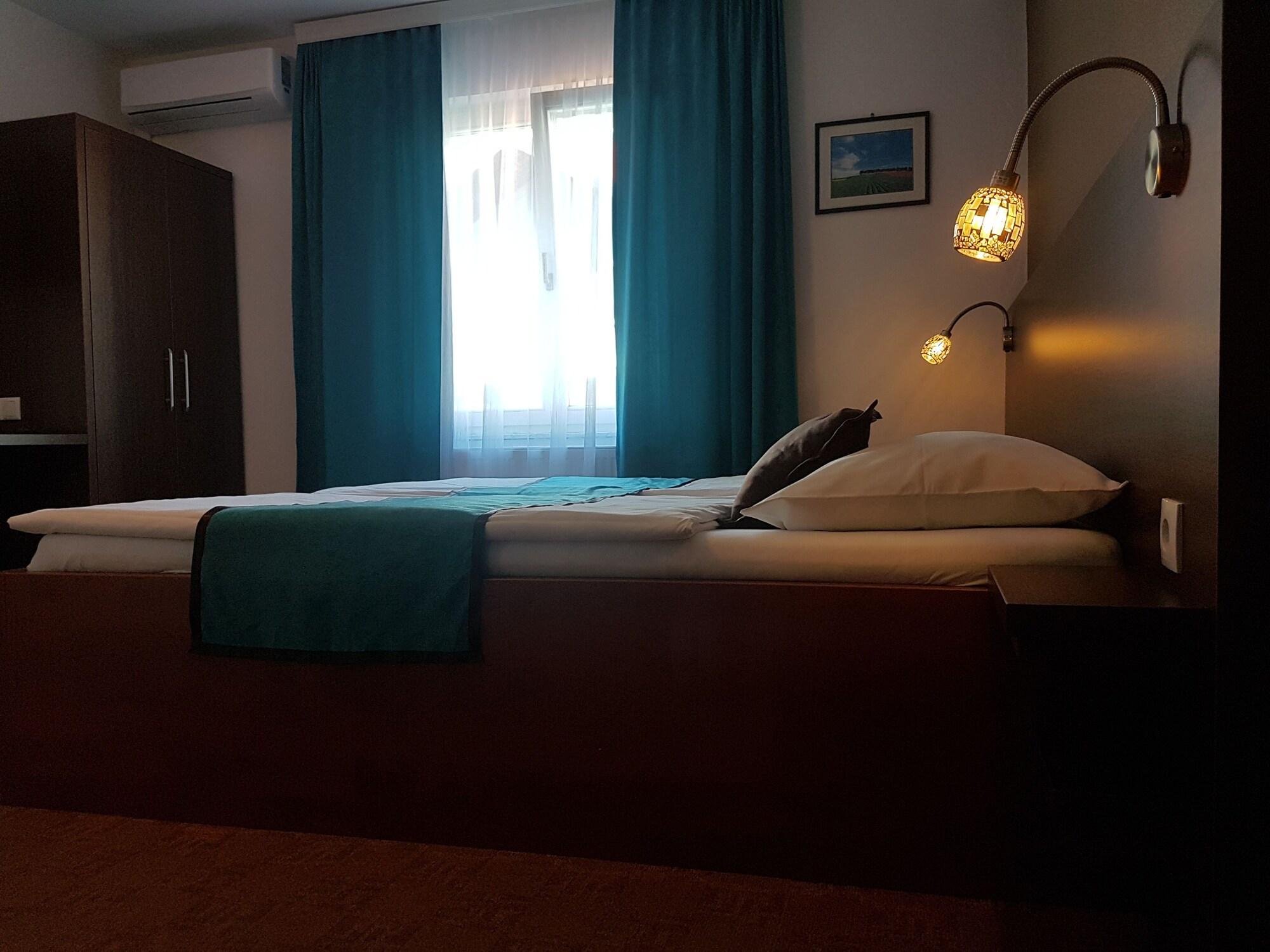Ahar Hotel Ilidža Екстериор снимка