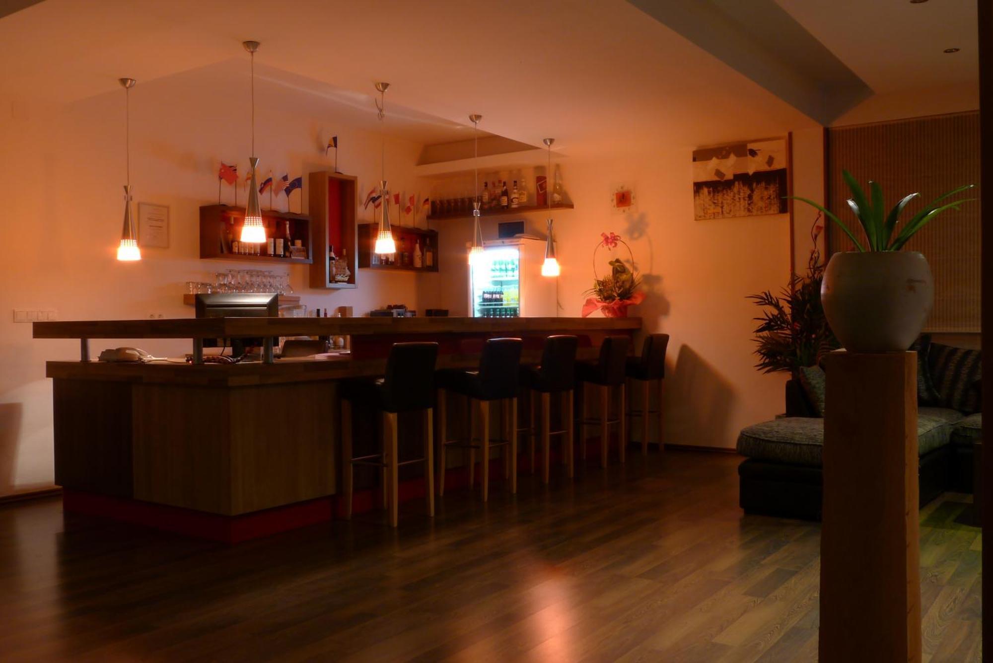 Ahar Hotel Ilidža Екстериор снимка