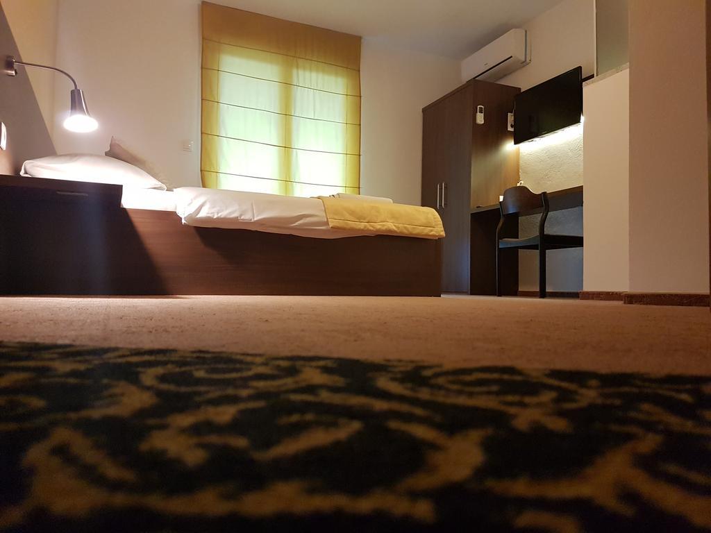 Ahar Hotel Ilidža Екстериор снимка