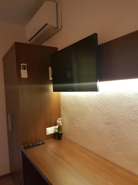 Ahar Hotel Ilidža Екстериор снимка