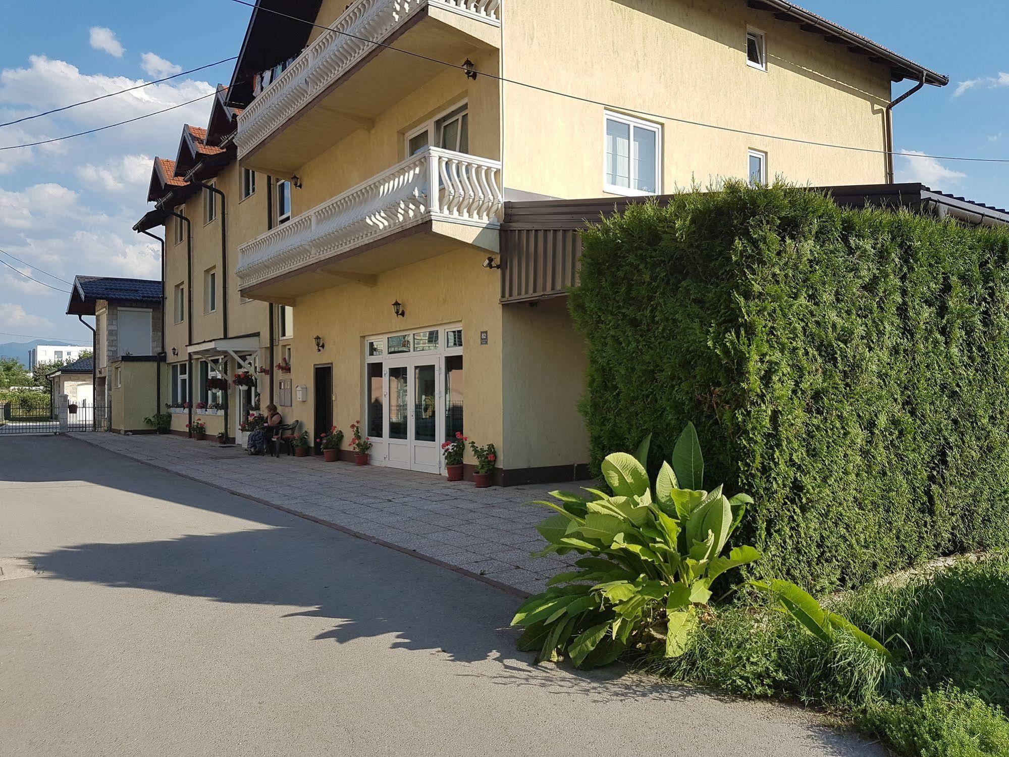 Ahar Hotel Ilidža Екстериор снимка
