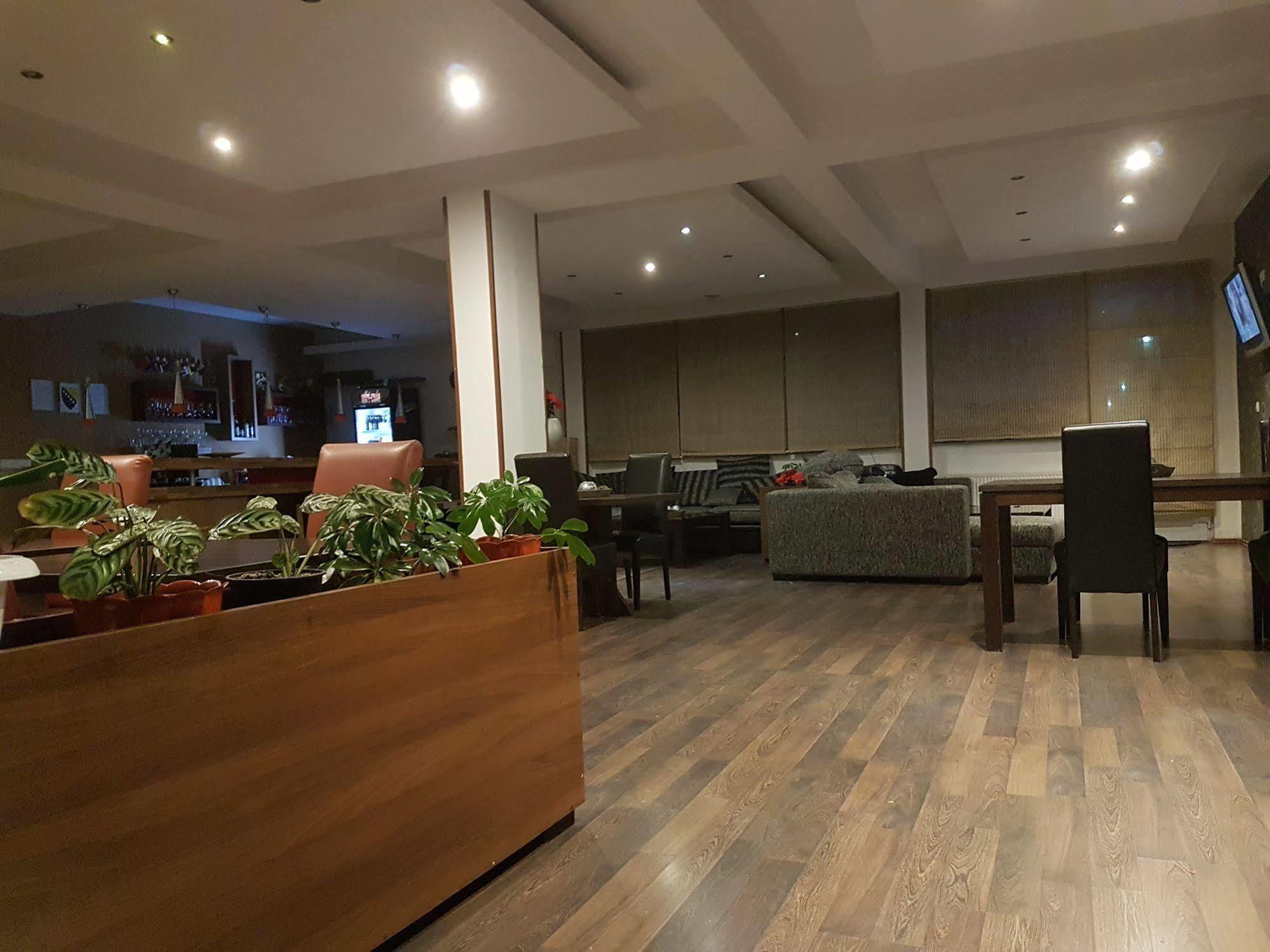 Ahar Hotel Ilidža Екстериор снимка